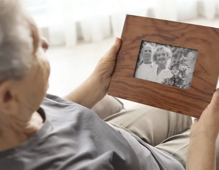 Aging parents with family